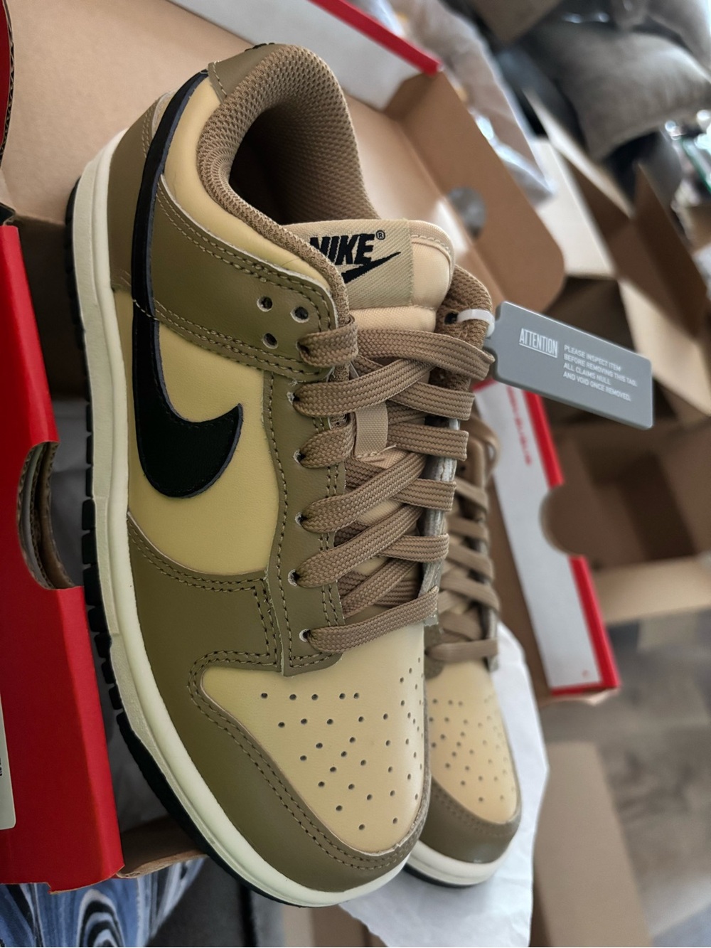 Nike Low-Top Dunks Sneaker in Tan, Olive & Black kids or women 5 - Picture 3 of 5